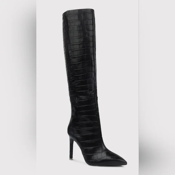 NWOT Black Suede Studio Taylor Boots - Picture 2 of 16